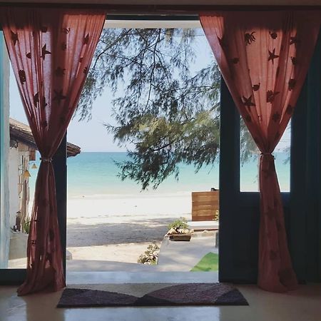 Maliblues Bed & Art Gallery Chumphon Esterno foto
