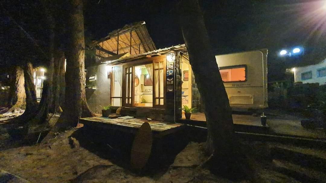Maliblues Bed & Art Gallery Chumphon Esterno foto
