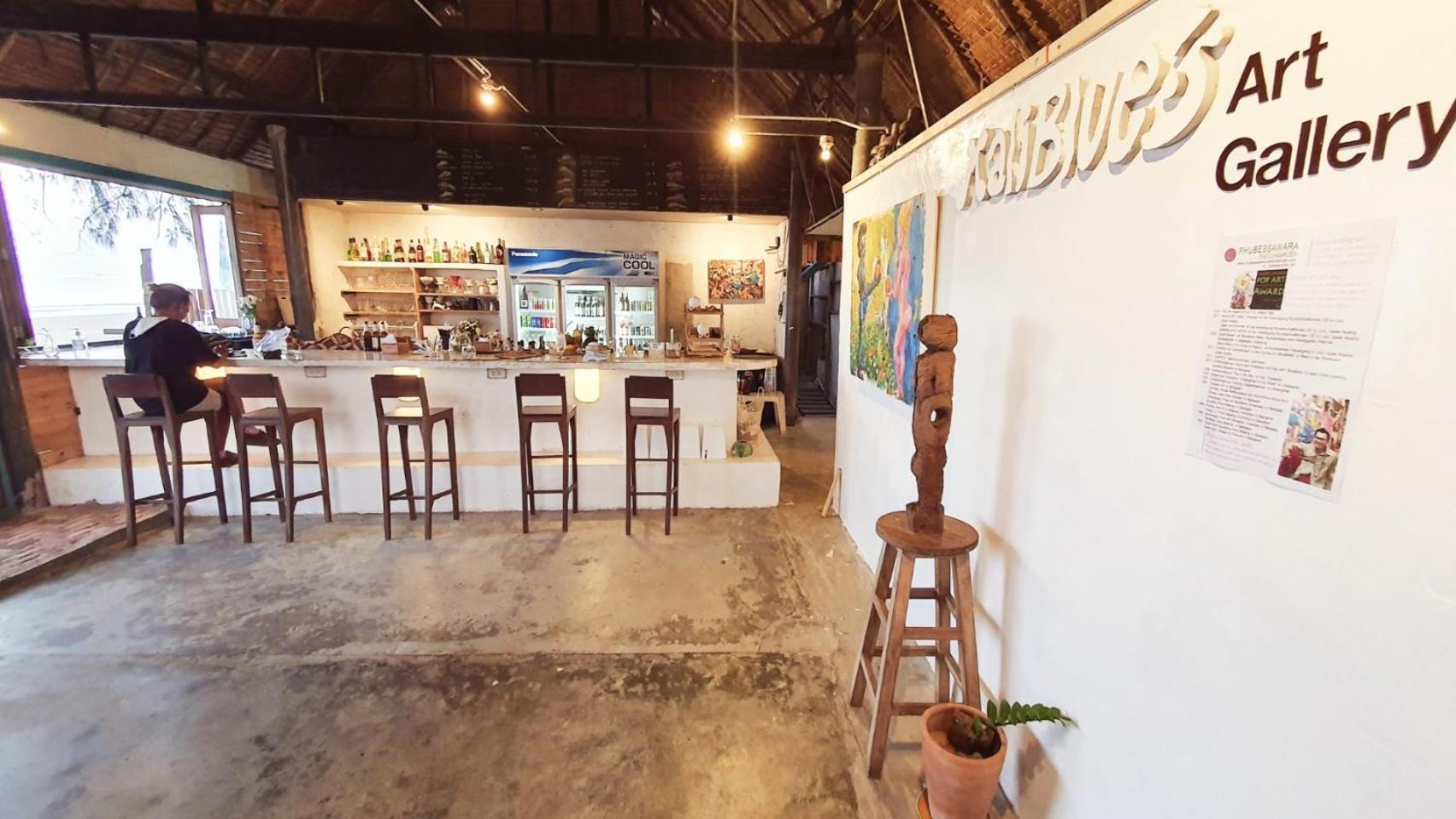 Maliblues Bed & Art Gallery Chumphon Esterno foto
